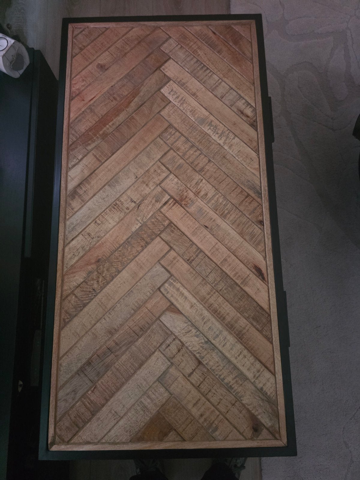 Mango houten tafel met visgraat motief, Zo goed als nieuw, Industrieel, Visgraat, Rechthoekig, Ophalen