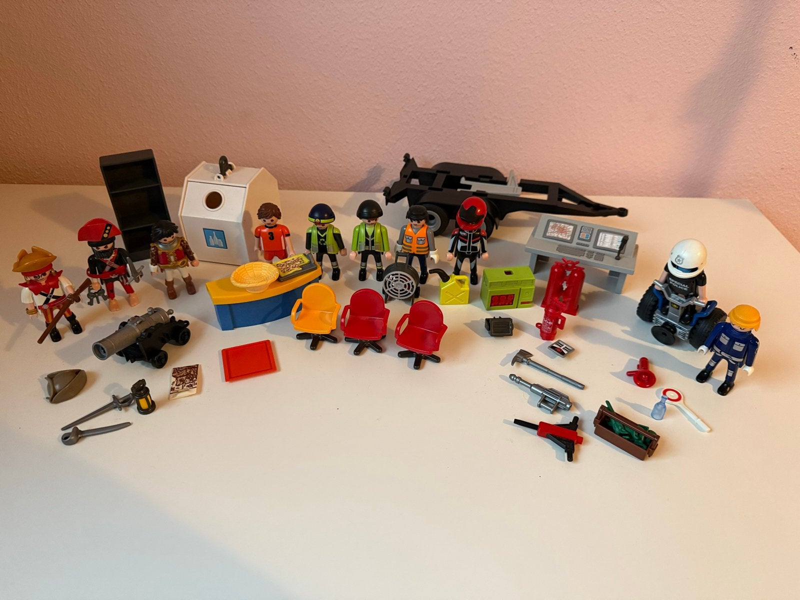 Grote Playmobil set met diverse figuren en accessoires, Ophalen, Zo goed als nieuw
