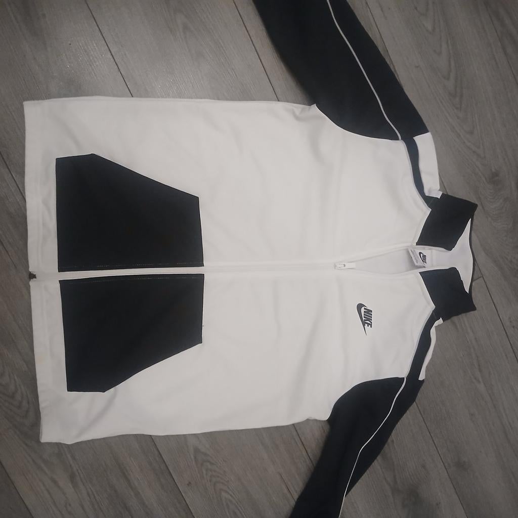 Nike vest maat 164, Kinderen en Baby's, Kinderkleding | Maat 164, Ophalen, Jongen of Meisje, Trui of Vest, Zo goed als nieuw