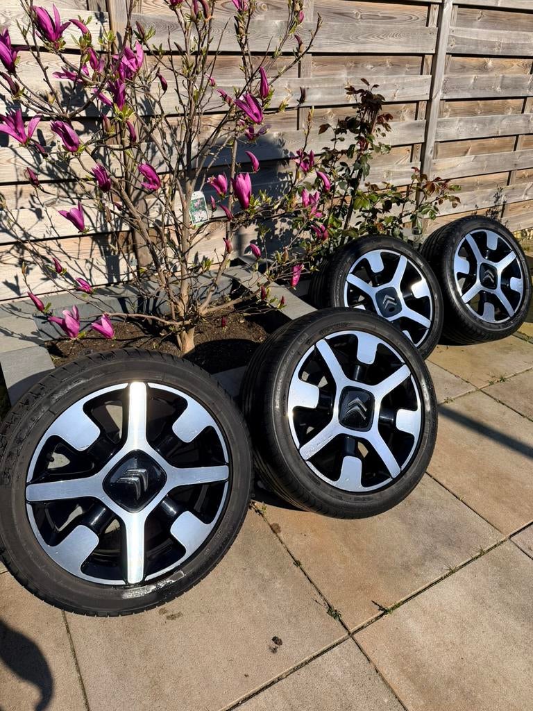 17 inch Originele Bicolor Citroën C3/C4 Cactus Velgen, Auto diversen, Ophalen, Zo goed als nieuw
