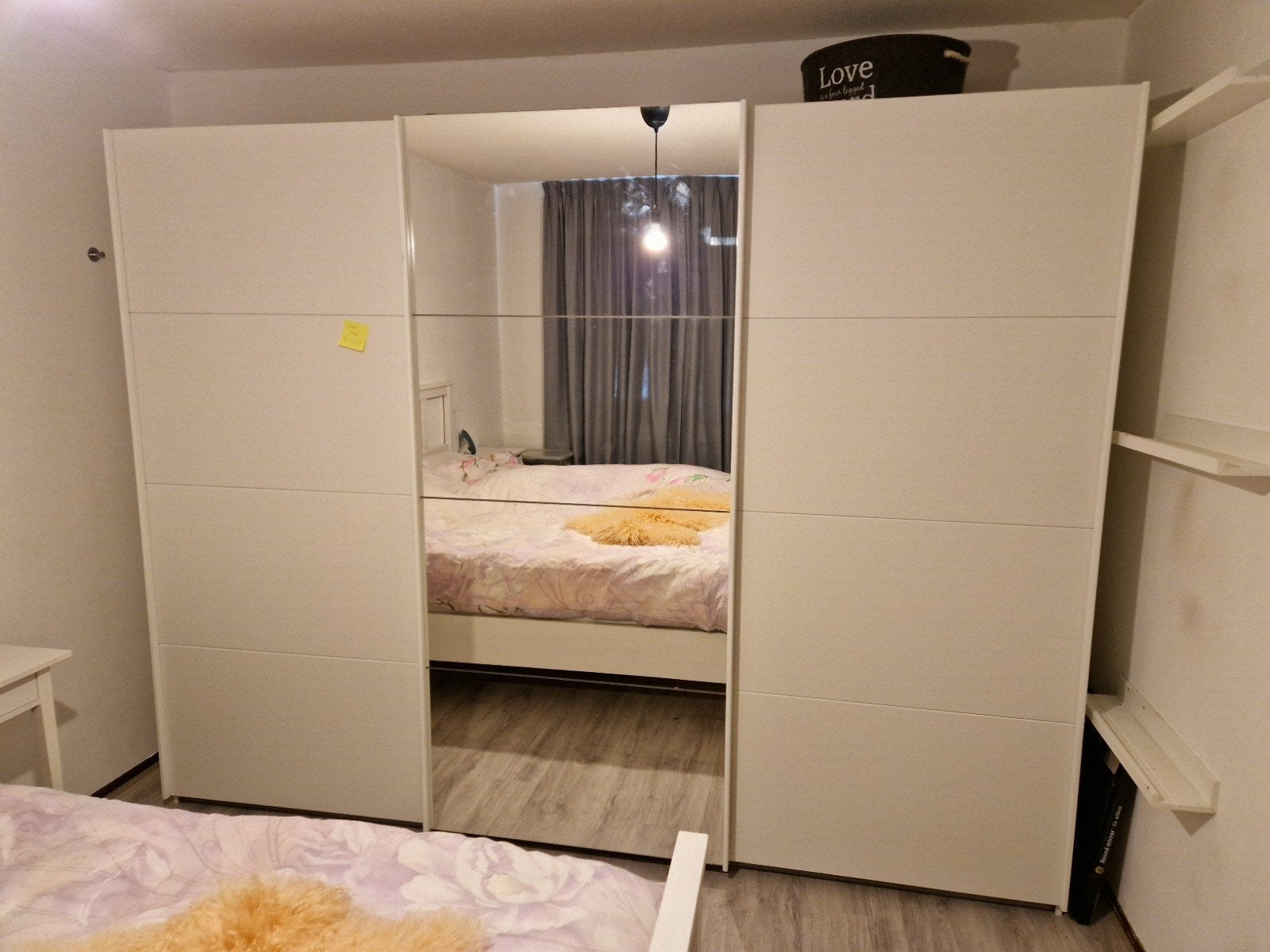 Ruime Rauch schuifdeurkast met spiegel – 270 cm breed, Huis en Inrichting, Ophalen, 200 cm of meer, 200 cm of meer, 50 tot 75 cm