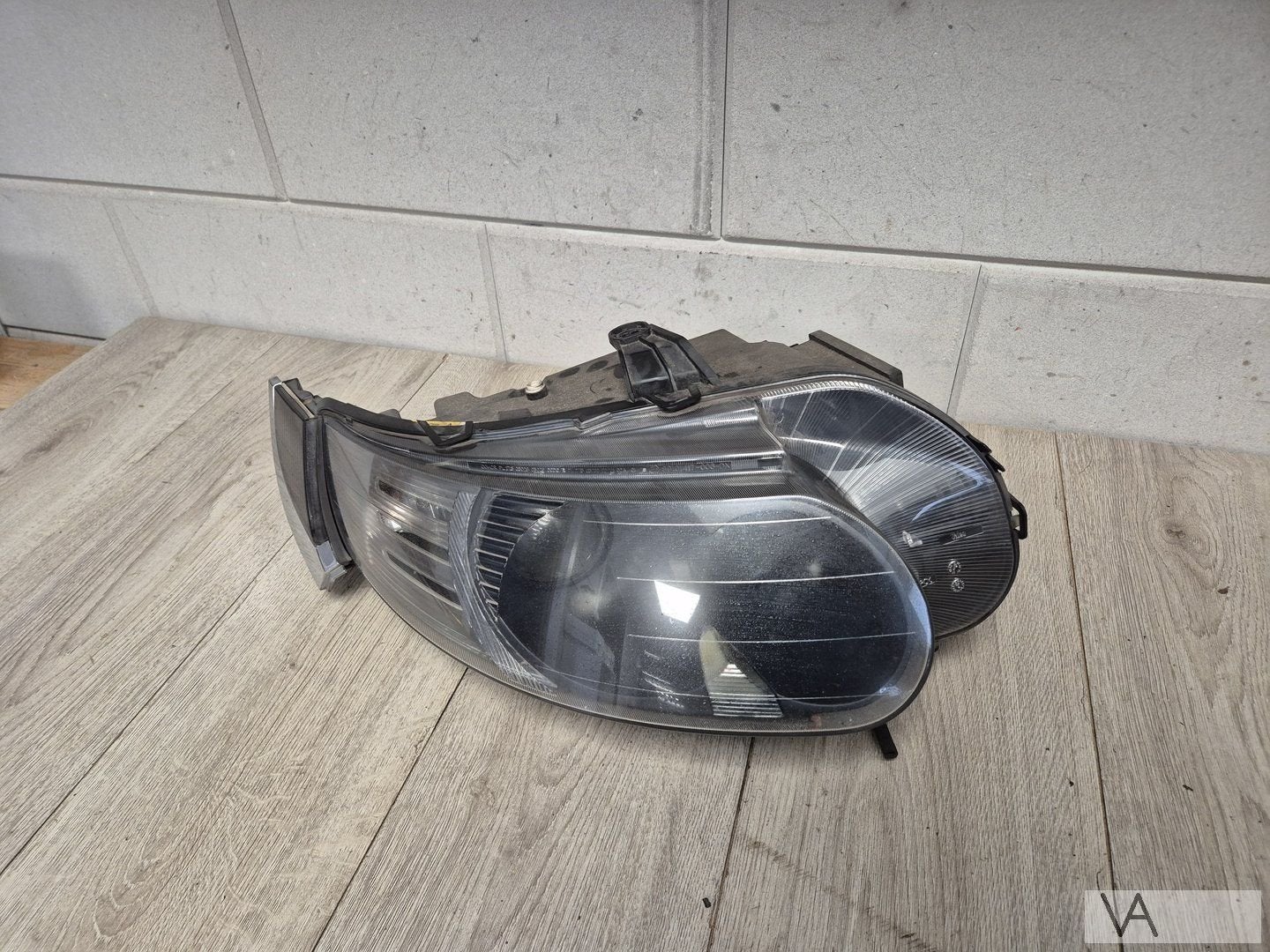 Koplamp XENON rechts voor Saab 9-5 facelift vanaf 2005 €250, Gebruikt, -, -, Ophalen of Verzenden