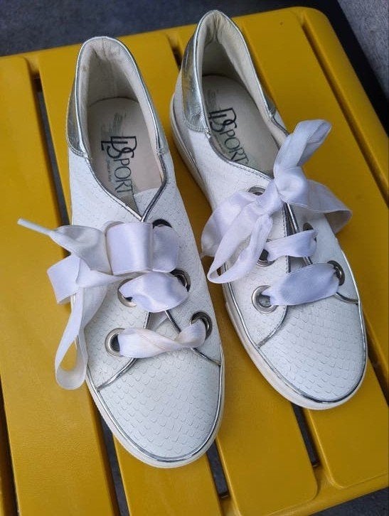 DL Sport sneakers maat 39 - Wit met zilveren details, Wit, Ophalen of Verzenden, Sneakers of Gympen, Gedragen