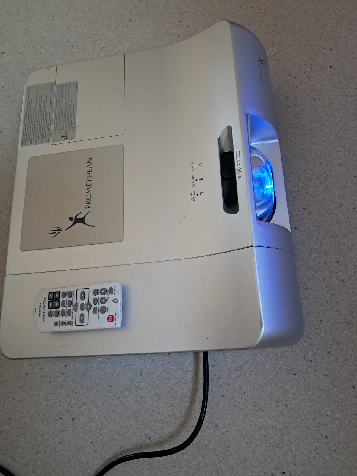 Promethean PRM-30 Projector met afstandsbediening en kabels, Promethean, Ophalen of Verzenden, Overige resoluties, Gebruikt