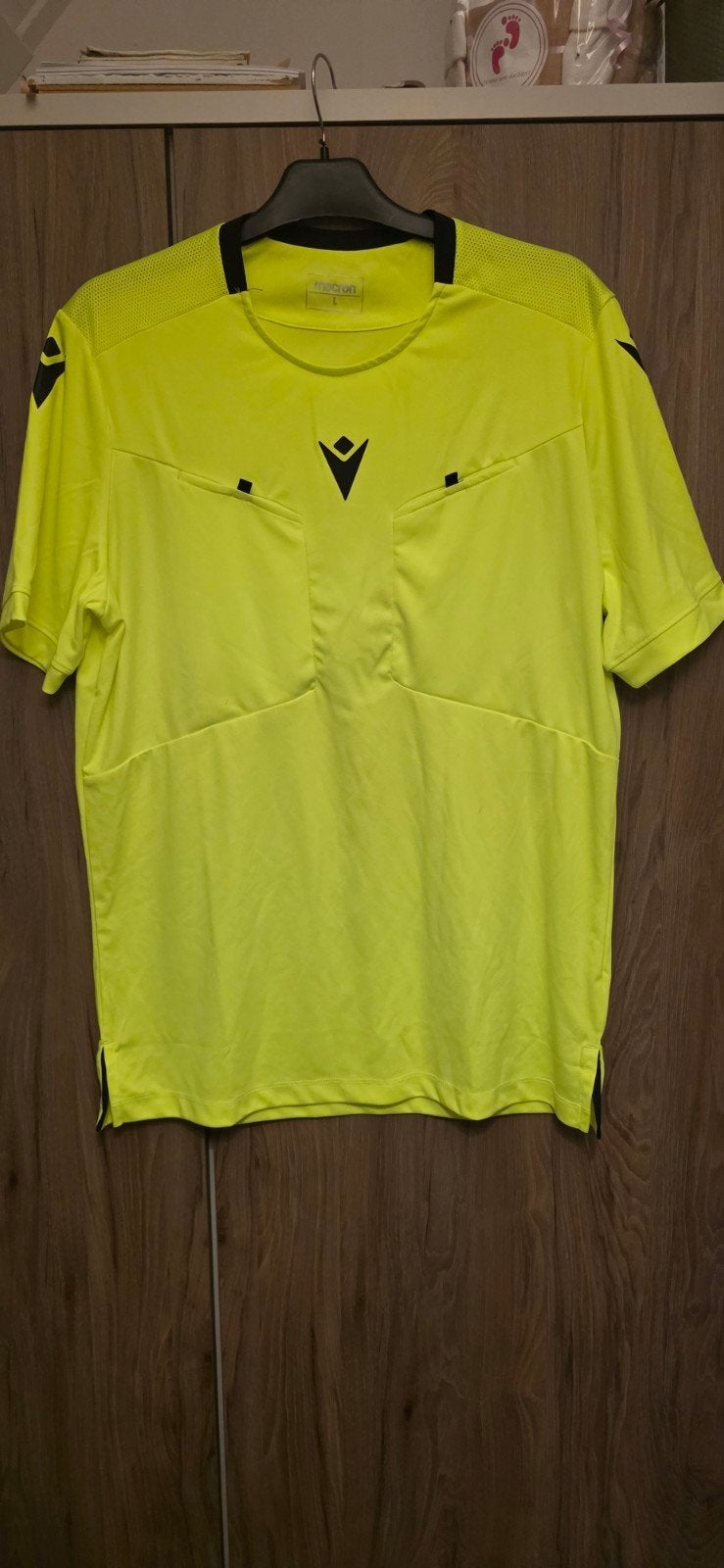 Macron Scheidsrechtershirt Maat L - Zo goed als nieuw, Maat 52/54 (L), Geel, Ophalen of Verzenden, Macron