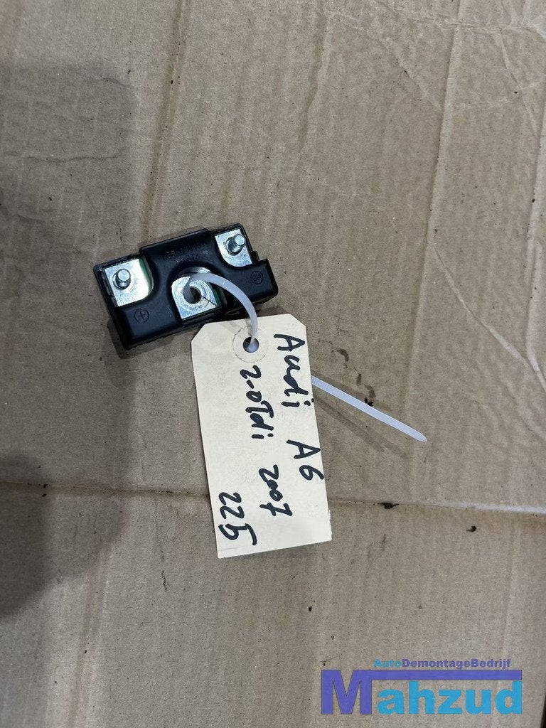 AUDI A6 C6 Antenne versterker amplifier 8T0035570 2004-2011, Gebruikt, AUDI AG, Auto-Union-Strasse 1
85045  Ingolstadt, DE, Kundenbetreuung@audi.de