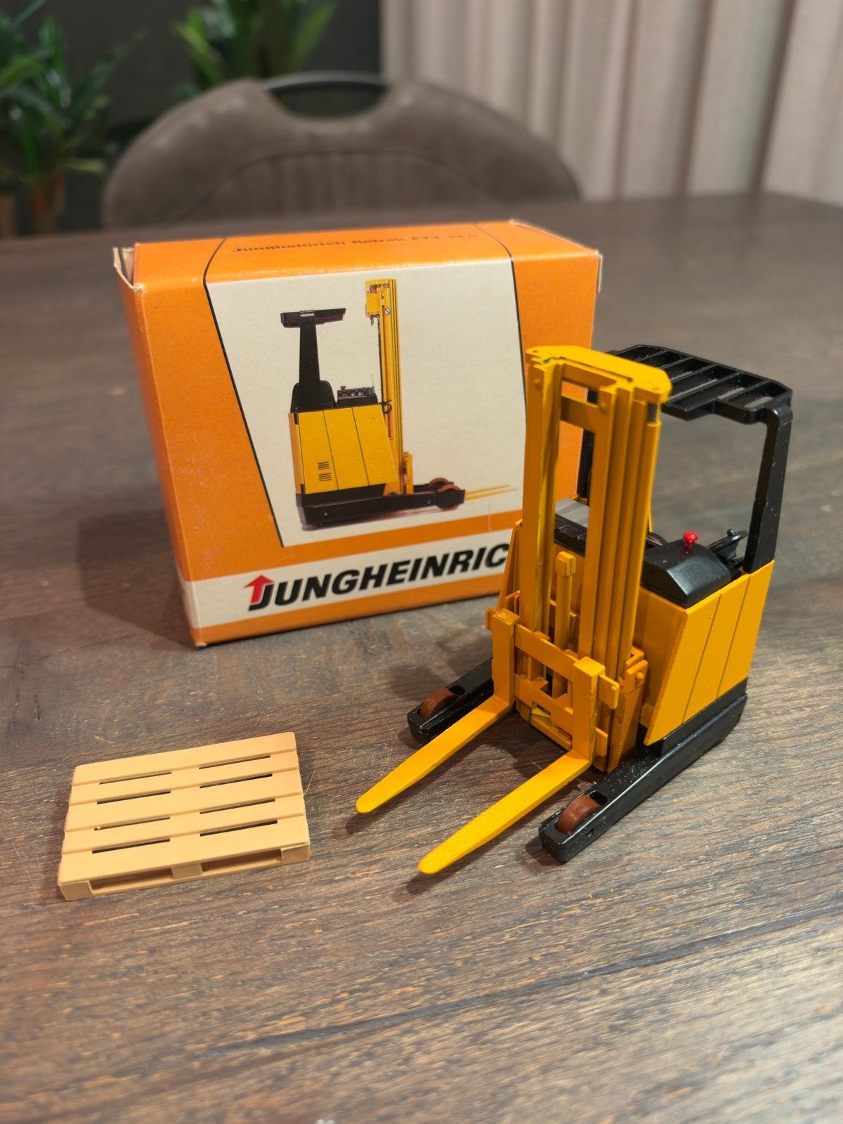 Jungheinrich Retrak ETV 13,5 – Conrad heftruck, Ophalen of Verzenden, Gebruikt, Hijskraan, Tractor of Landbouw, Conrad