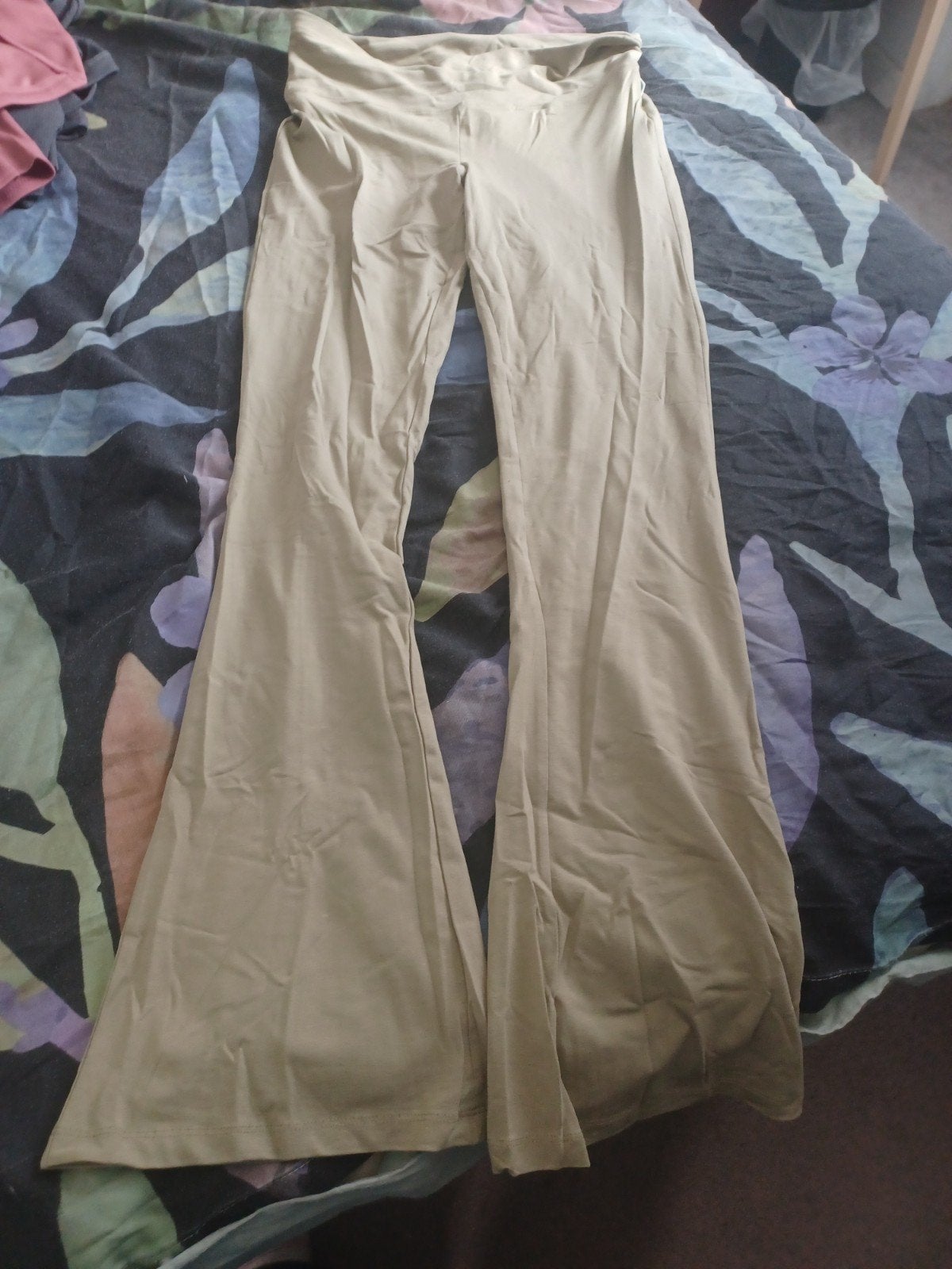 Urban Classics Flared Broek Khaki Maat L, Overige kleuren, Urban Classics, Maat 42/44 (L), Nieuw