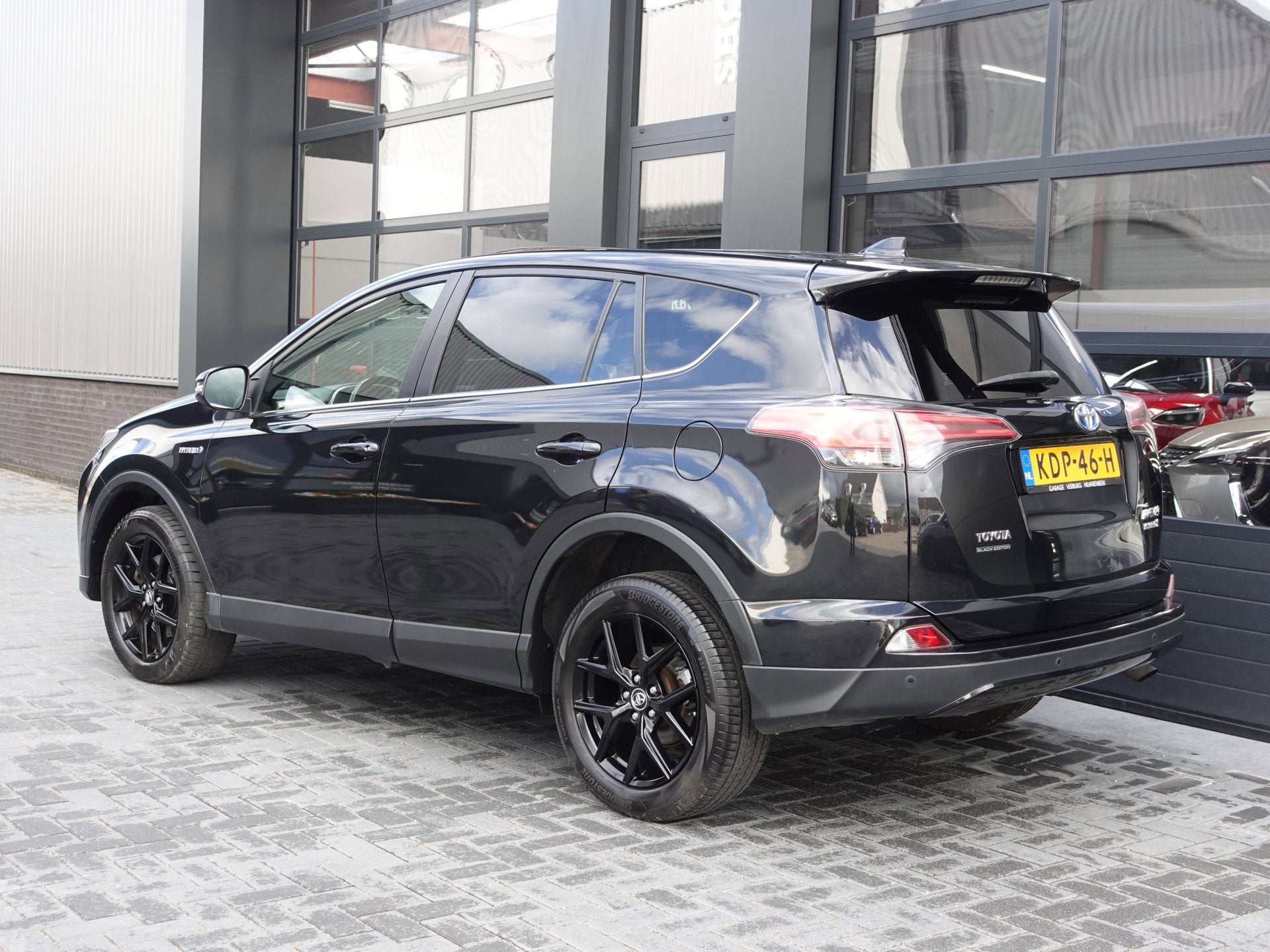Foto 4 van Toyota RAV4 2.5 Hybrid Black Edition (Navi/Carplay,Camera,Cr