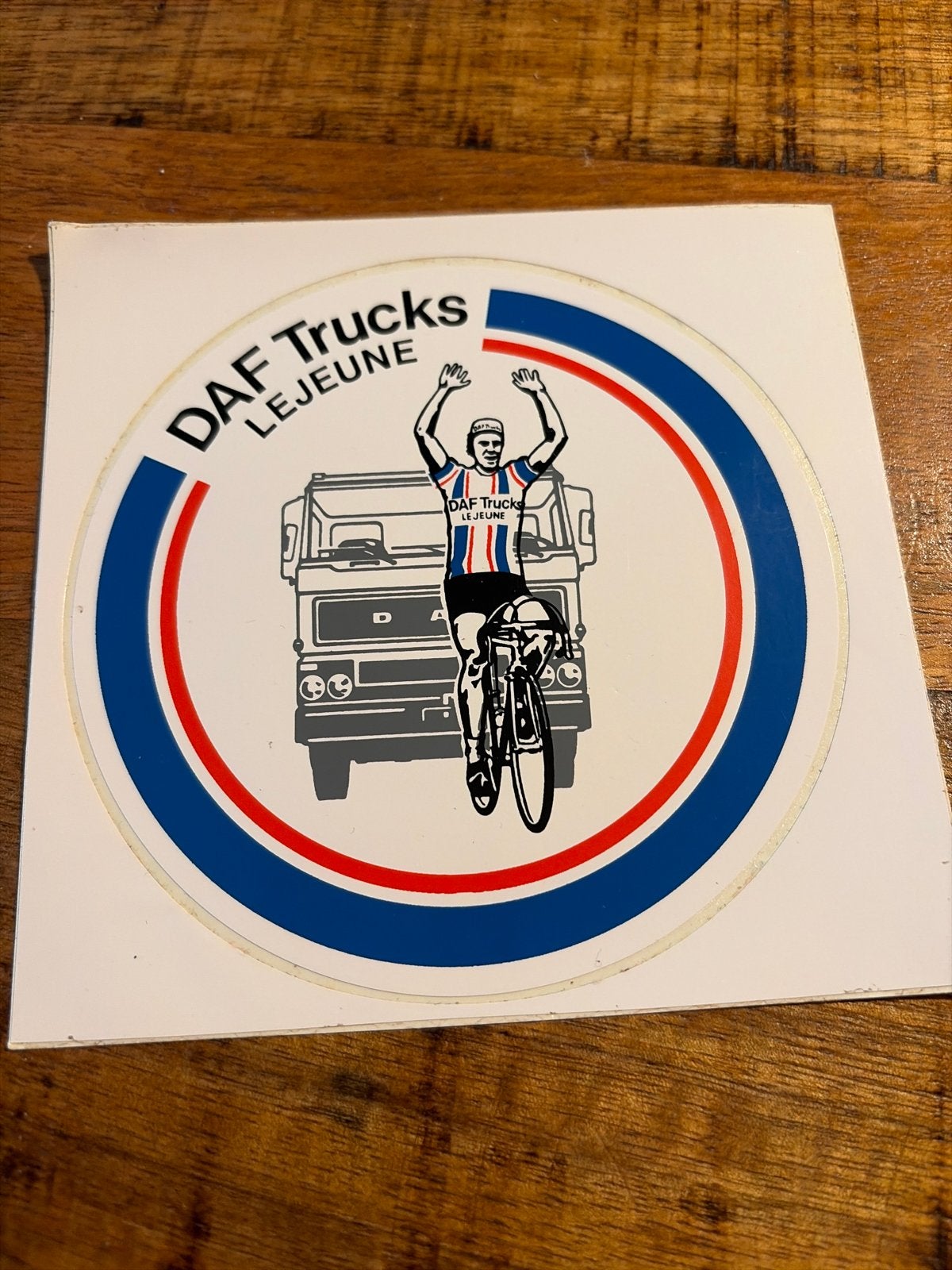 Vintage DAF Trucks Lejeune Wielrenner Sticker, Ophalen of Verzenden
