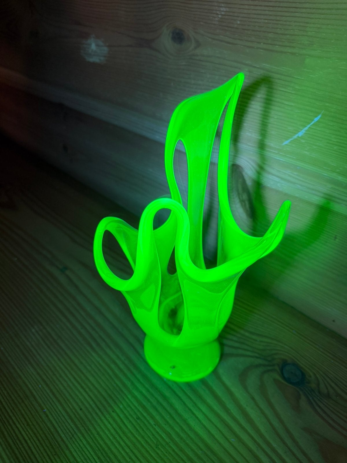 Unique Uranium glass vase, Ophalen of Verzenden