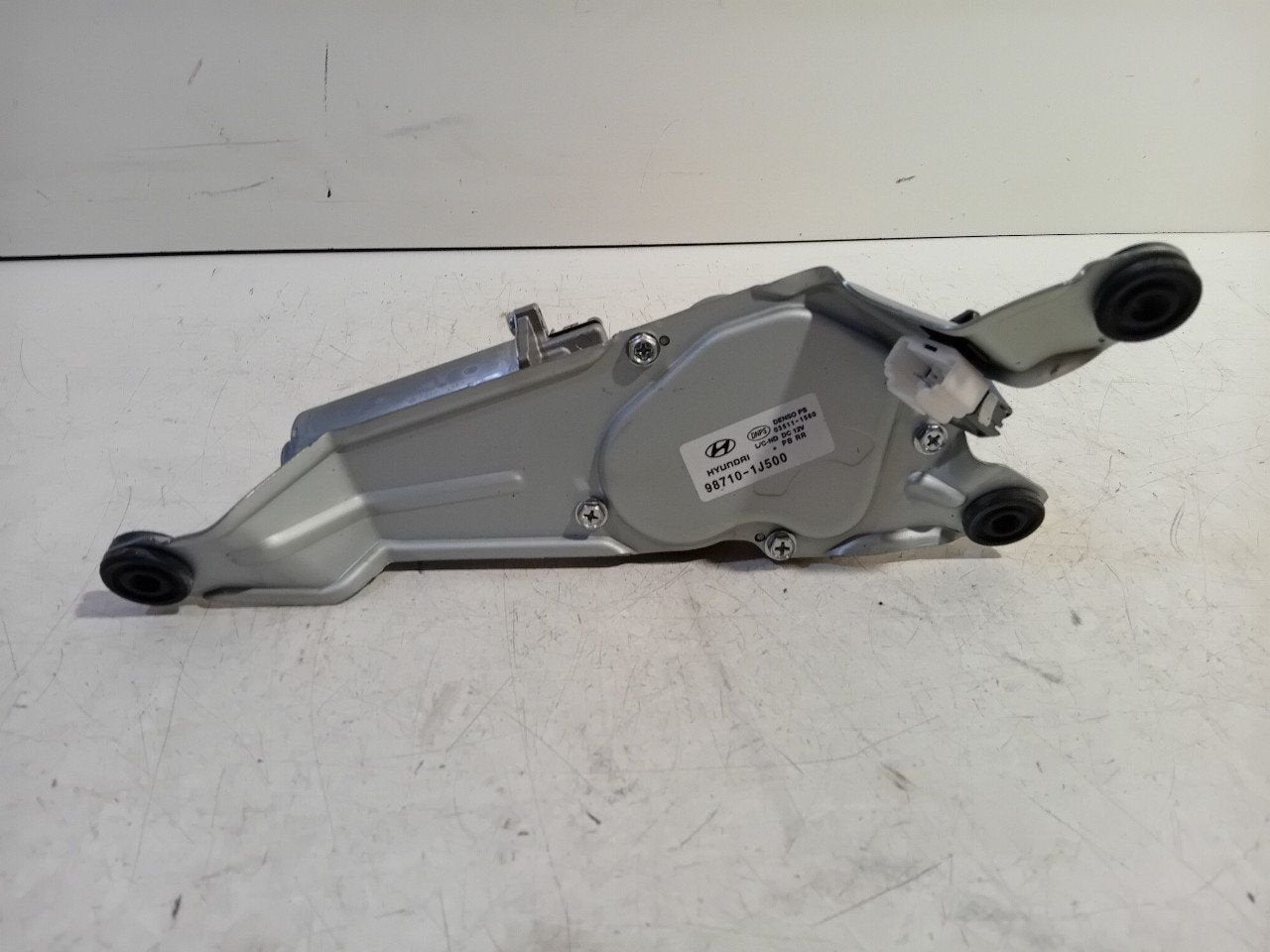 Ruitenwissermotor achter Hyundai i20, Auto-onderdelen, Ruiten en Toebehoren, Hyundai, Gebruikt, Herkomst onderdeel bekend, 12 maanden garantie