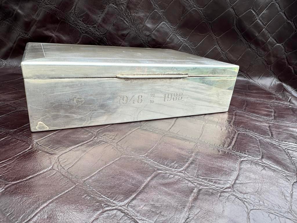 Zilveren sigaretten doos, Antiek en Kunst, Ophalen of Verzenden, Zilver