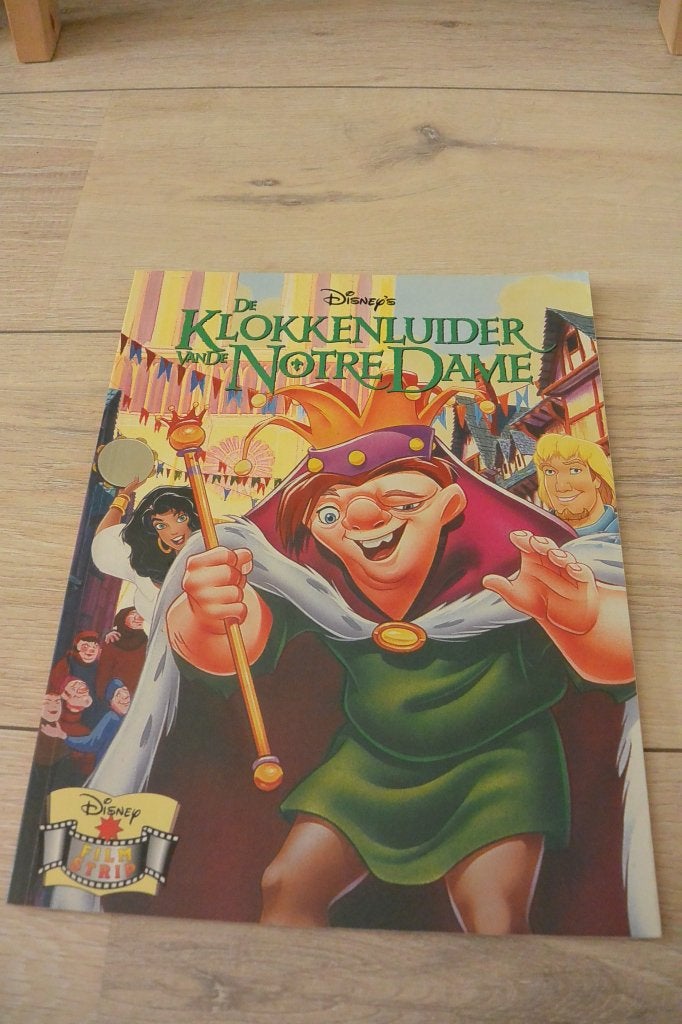 Stripboek de Klokkenluider van de Notre Dame, Boeken, Stripboeken, Eén stripboek, Ophalen of Verzenden, Zo goed als nieuw, Walt Disney