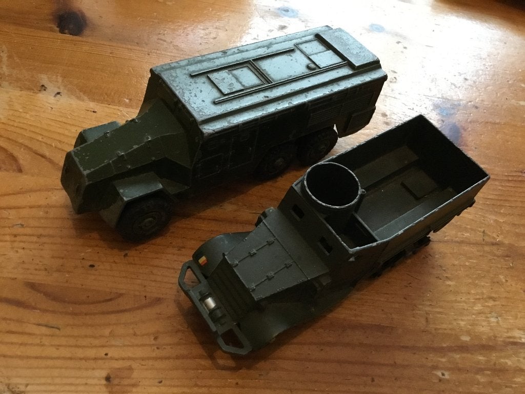 Dinky Toys Militaire - 822 Halftrack en 677 Command Vehicle, Ophalen of Verzenden, Gebruikt, Overige typen, Dinky Toys