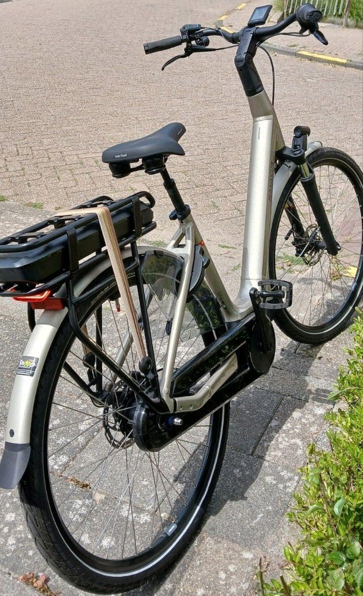 Batavus Finez E-bike 48 cm frame 8 versnellingen, Ophalen, Burgemeester Kuperusplein 49, 8442 CK Heerenveen, Nederland, 47 tot 50 cm