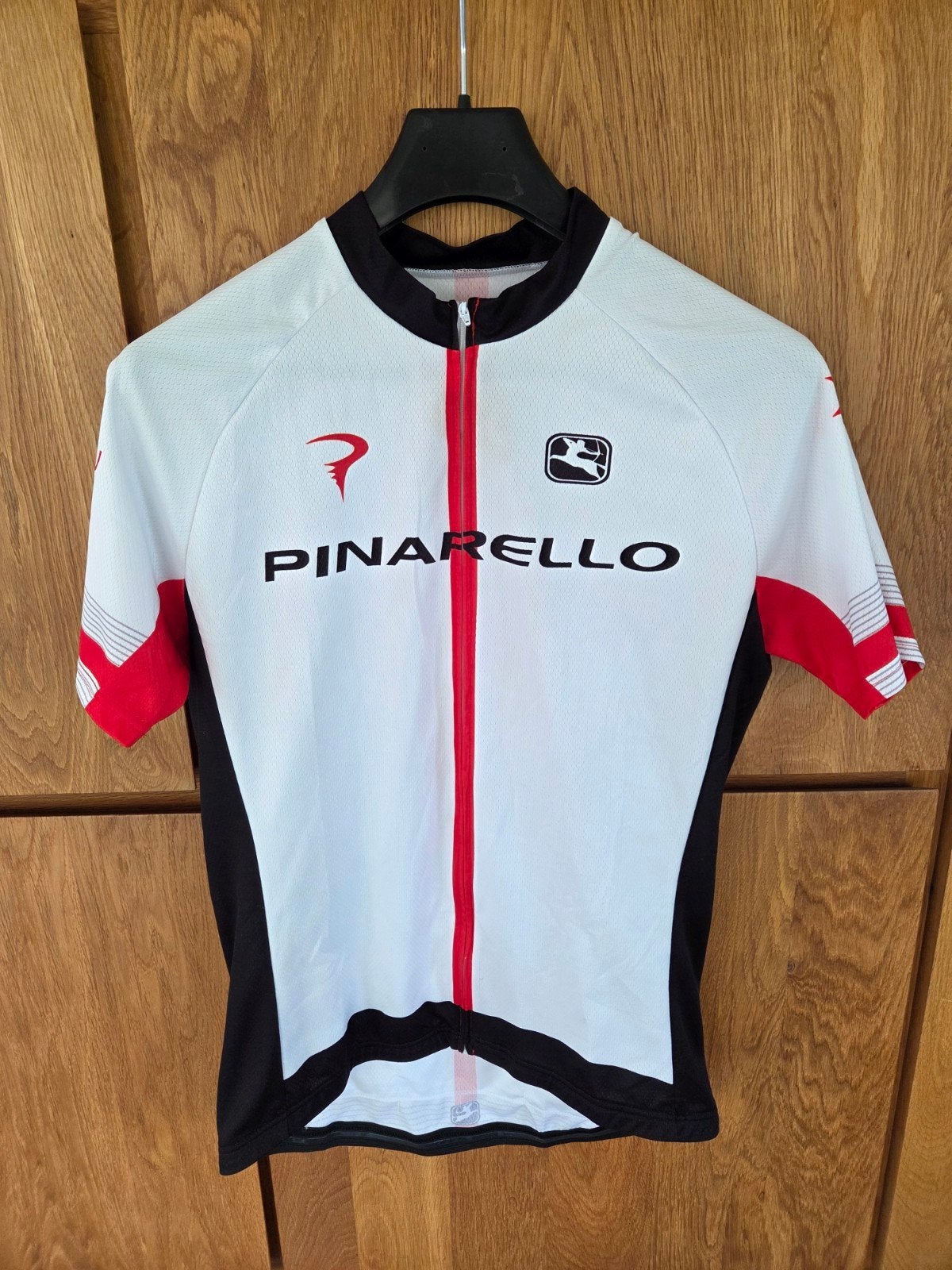 Pinarello complete set met shirt en broek XL, Sport en Fitness, Wielrennen, Ophalen of Verzenden, Helm