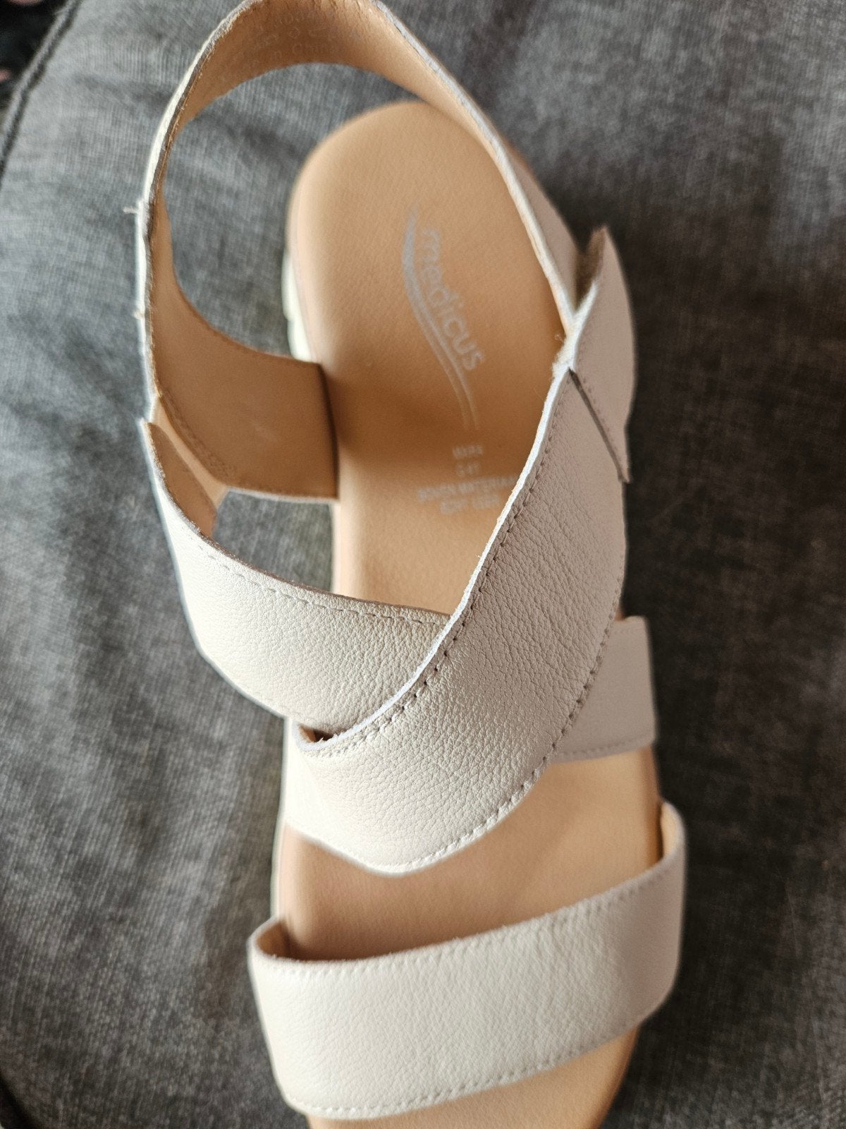 Medicus sandalen echt leer maat G 41 (valt als 40), Ophalen of Verzenden