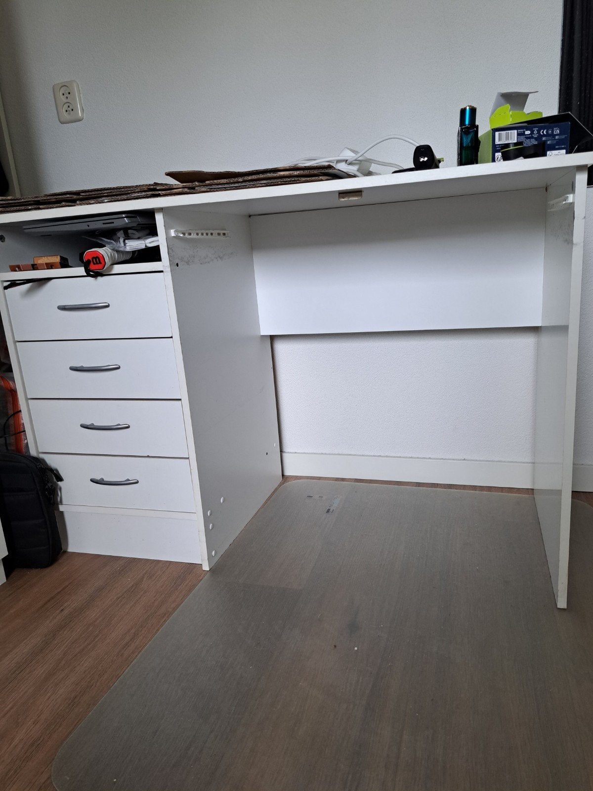 Wit bureau met lades, Ophalen, Met lades, Gebruikt, Computerbureau