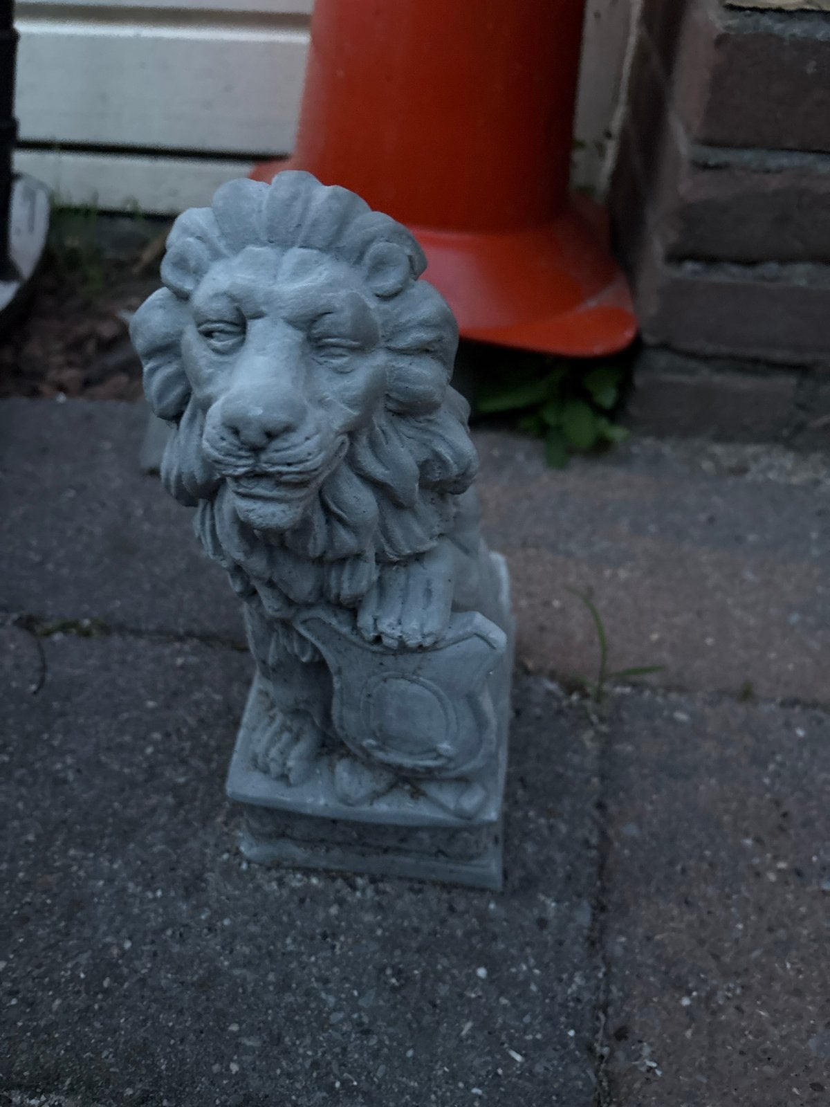 Tuinbeeldje Leeuw 20 cm - Decoratieve Steen Leeuw, Tuin en Terras, Tuinbeelden, Ophalen of Verzenden, Gebruikt, Beton, Dierenbeeld