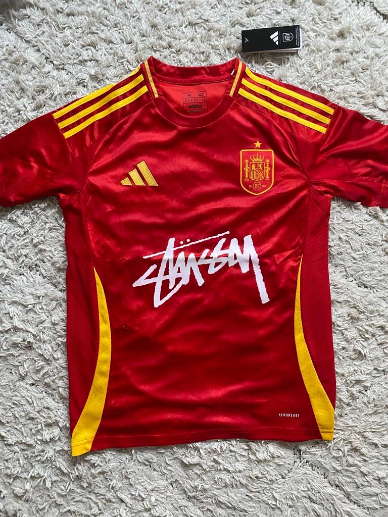 Adidas Spanje x Stussy Voetbalshirt Maat M & S, Kleding | Heren, T-shirts, Ophalen of Verzenden, Nieuw, Maat 48/50 (M), Rood