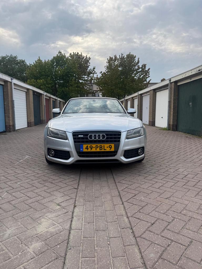 Audi A5 1.8 Tfsi 118KW Cabrio 2011 Grijs, Auto's, Voorwielaandrijving, Parkeersensor, Zwart, 4 cilinders