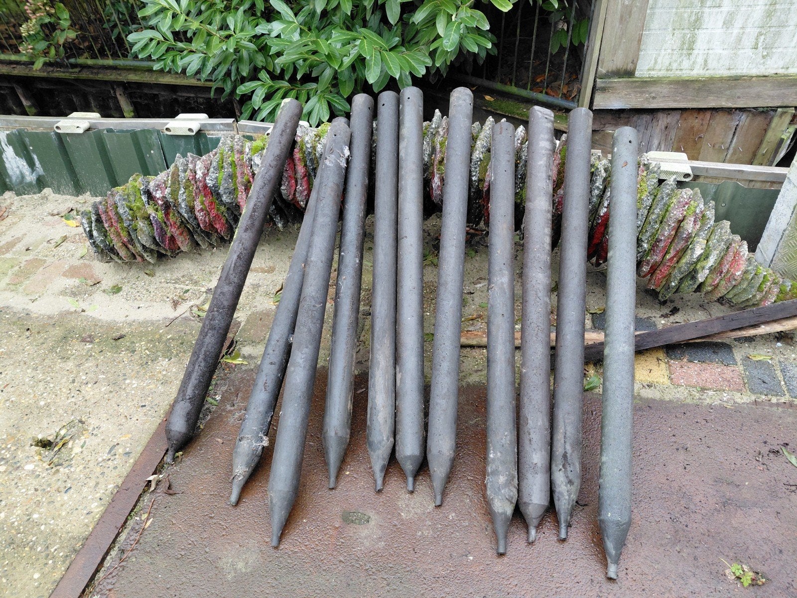 11 kunststof palen 120 x 7 cm., Ophalen of Verzenden, Minder dan 180 cm, Palen
