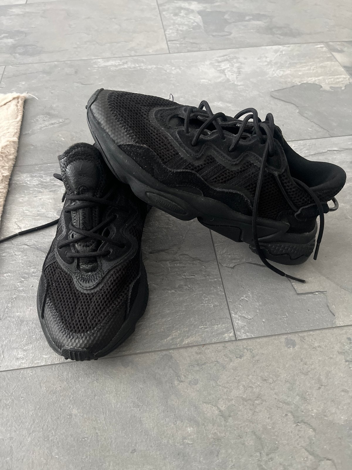 Adidas Ozweego sneakers zwart maat 38, Ophalen of Verzenden, Gedragen, Zwart, Sneakers of Gympen