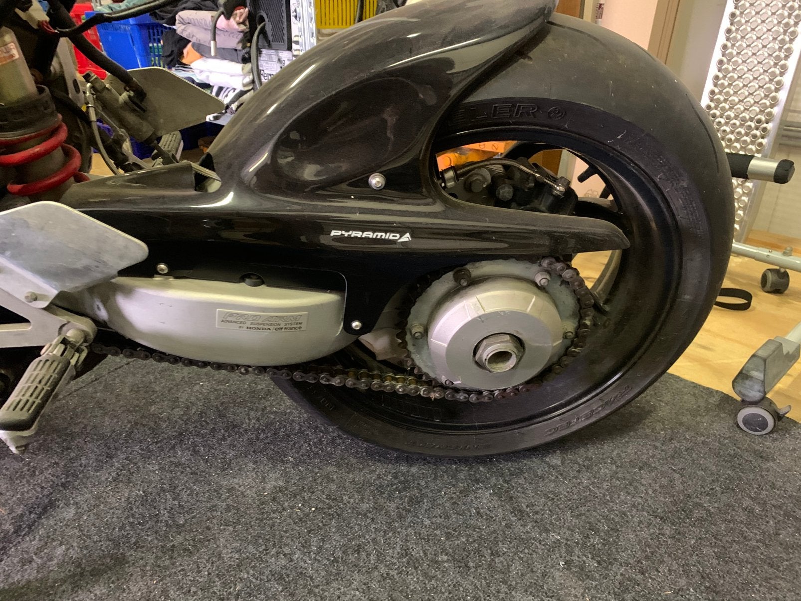 Achterbrug vfr plus sbframe met zadel 92-96, Motoren, Ophalen of Verzenden