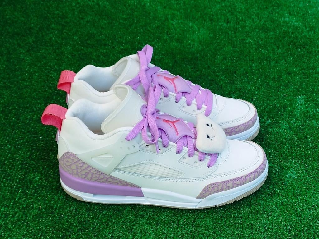 Jordan 4 Spizike Low Lola Bunny GS Nieuw in doos Maat 38,5, Kleding | Dames, Schoenen, Nike Air Jordan, Beige, Jordan, Nieuw