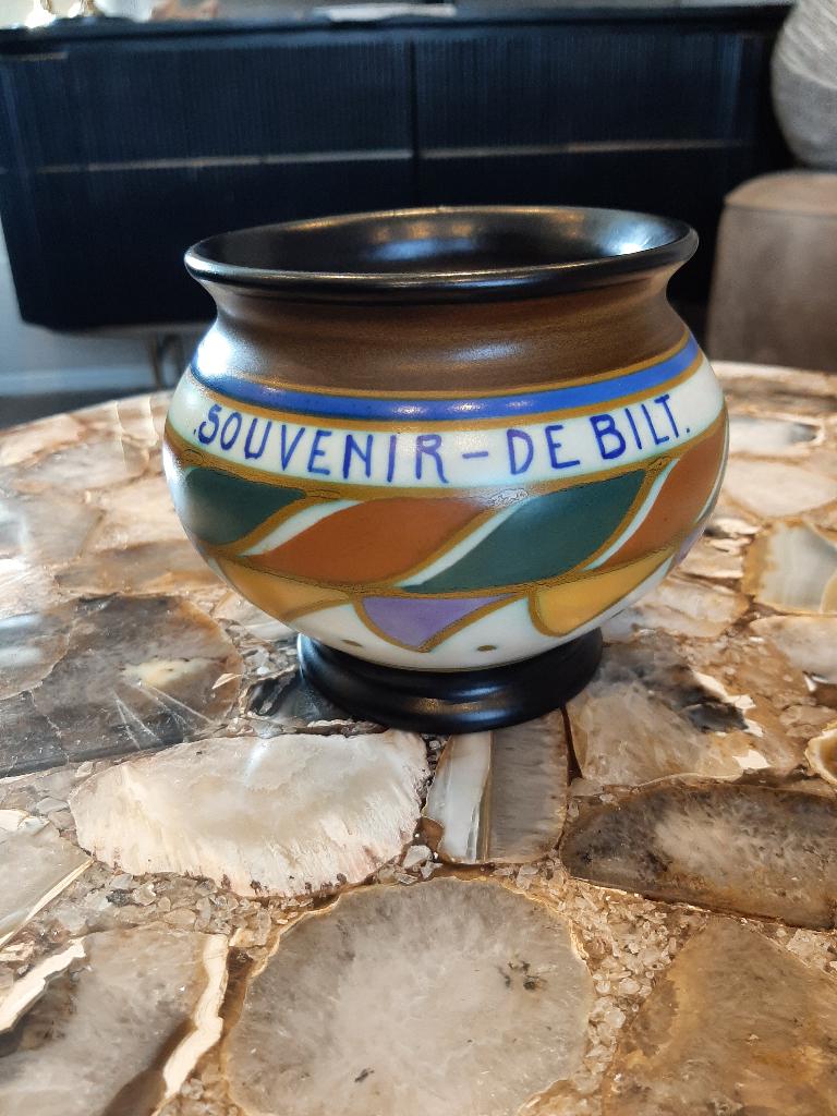 Souvenirpotje Zenith, Ophalen