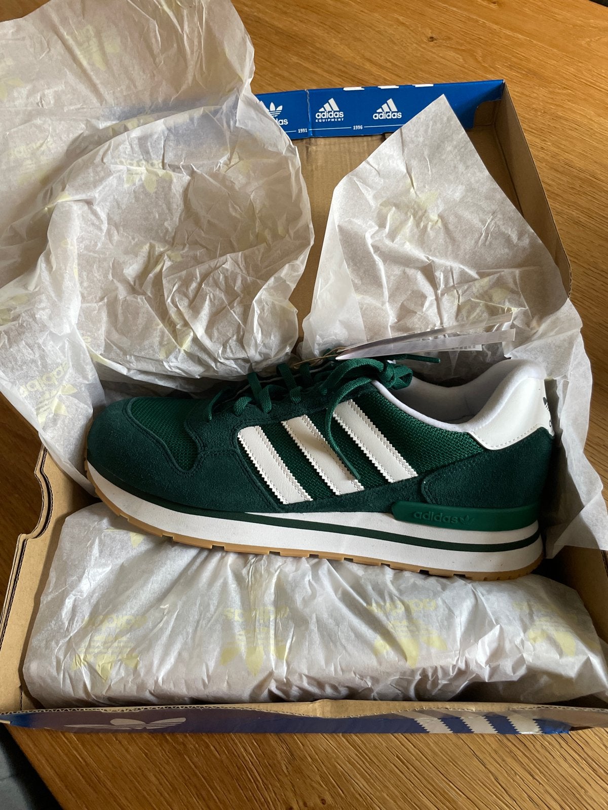 Nieuwe Adidas sneakers maat 44 2/3 (valt als 44), Kleding | Heren, Schoenen, Ophalen, Nieuw, Overige kleuren, Sneakers of Gympen