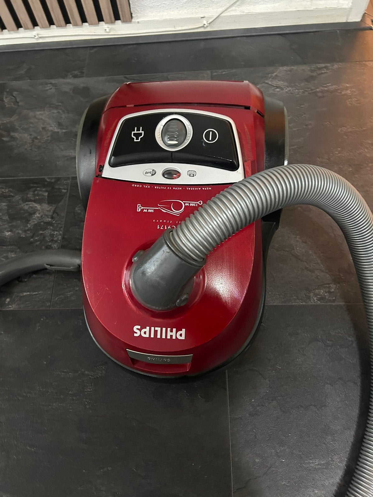 Philips  2200 waat met goed zuigkracht, Zo goed als nieuw, Minder dan 1200 watt