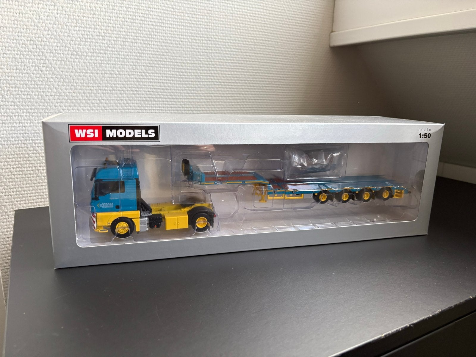 WSI Models Siefert MAN TGX XLX 4x2 + Semi Lowloader - 4 Axle, Ophalen of Verzenden, Nieuw, Bus of Vrachtwagen, Wsi