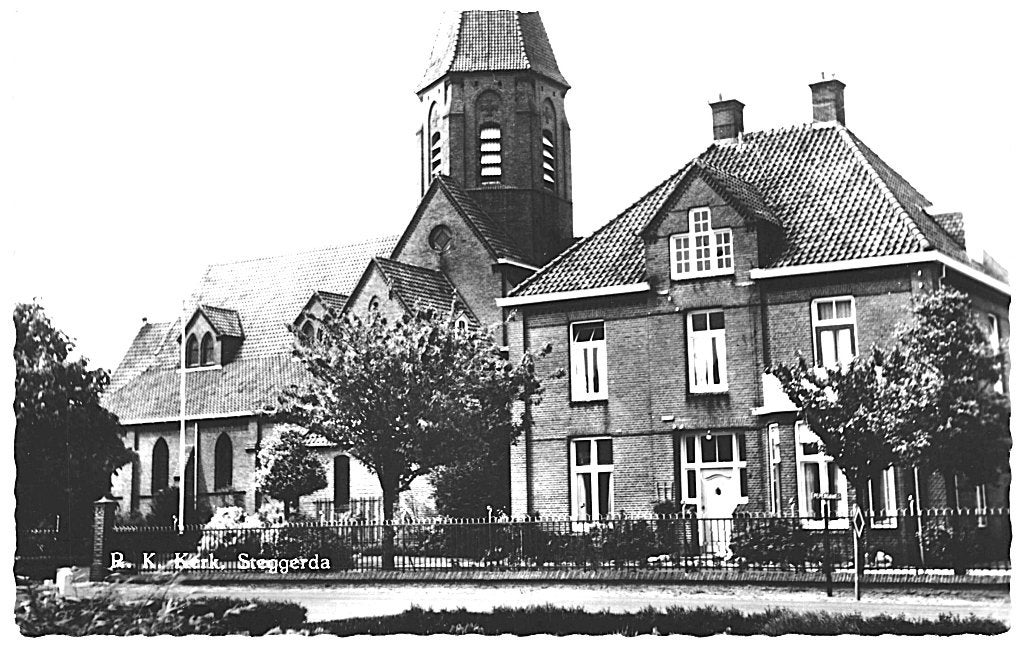 804524 Steggerda F 1968 RK Kerk Nette oud kaart Onbeschreven