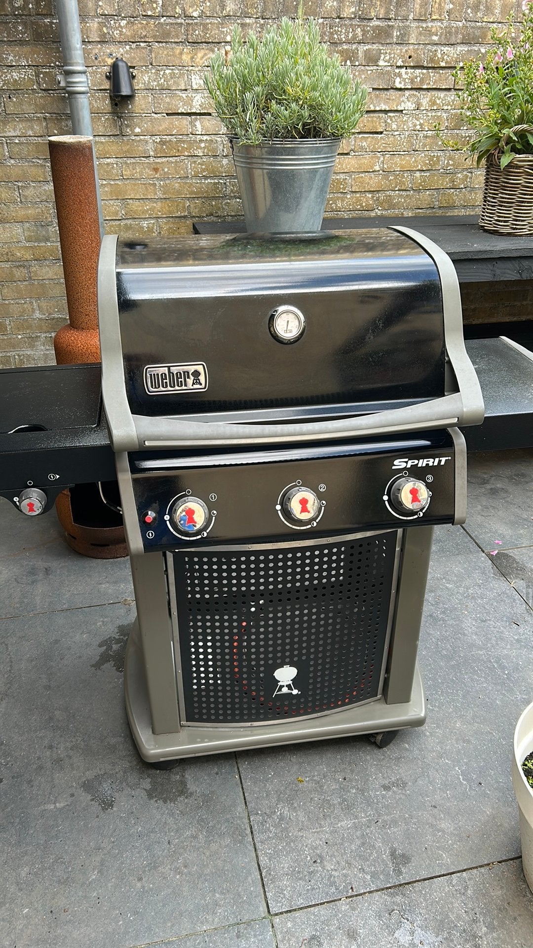 Weber Spirit gasbarbecue, 3-pits plus zijbrander, Ophalen, Gebruikt