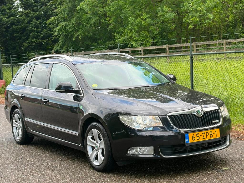 Skoda Superb Combi 1.6 TDI Greenline Ambition /Trekhaak/Navi, Auto's, Skoda, Voorwielaandrijving, Euro 5, Gebruikt, 4 cilinders