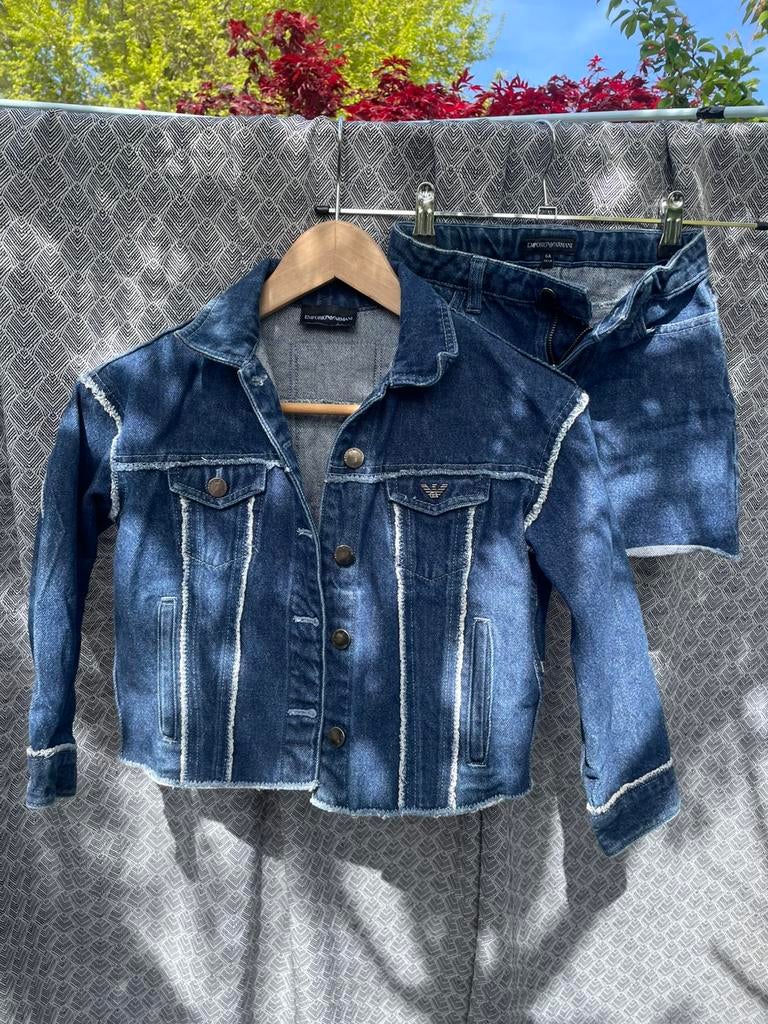 Emporio Armani., Ophalen, Zo goed als nieuw
