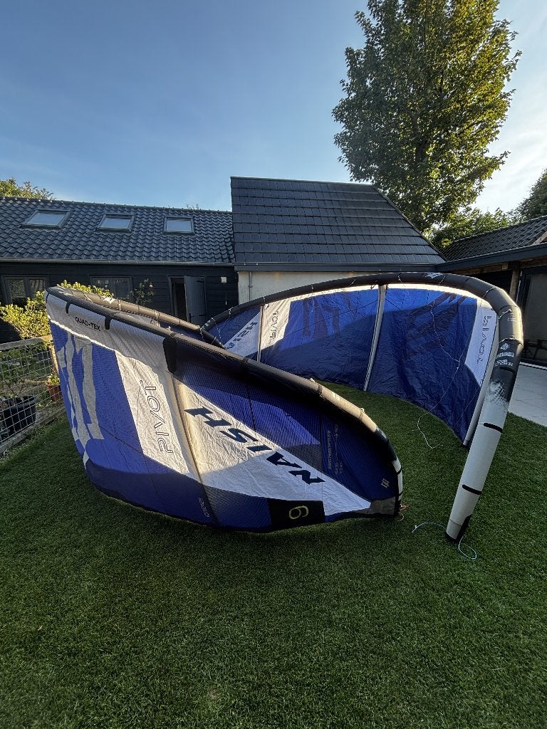 Naish pivot 2026 9m 12m, Watersport en Boten, Kitesurfen, Ophalen, 9 m², Geen board, Zo goed als nieuw