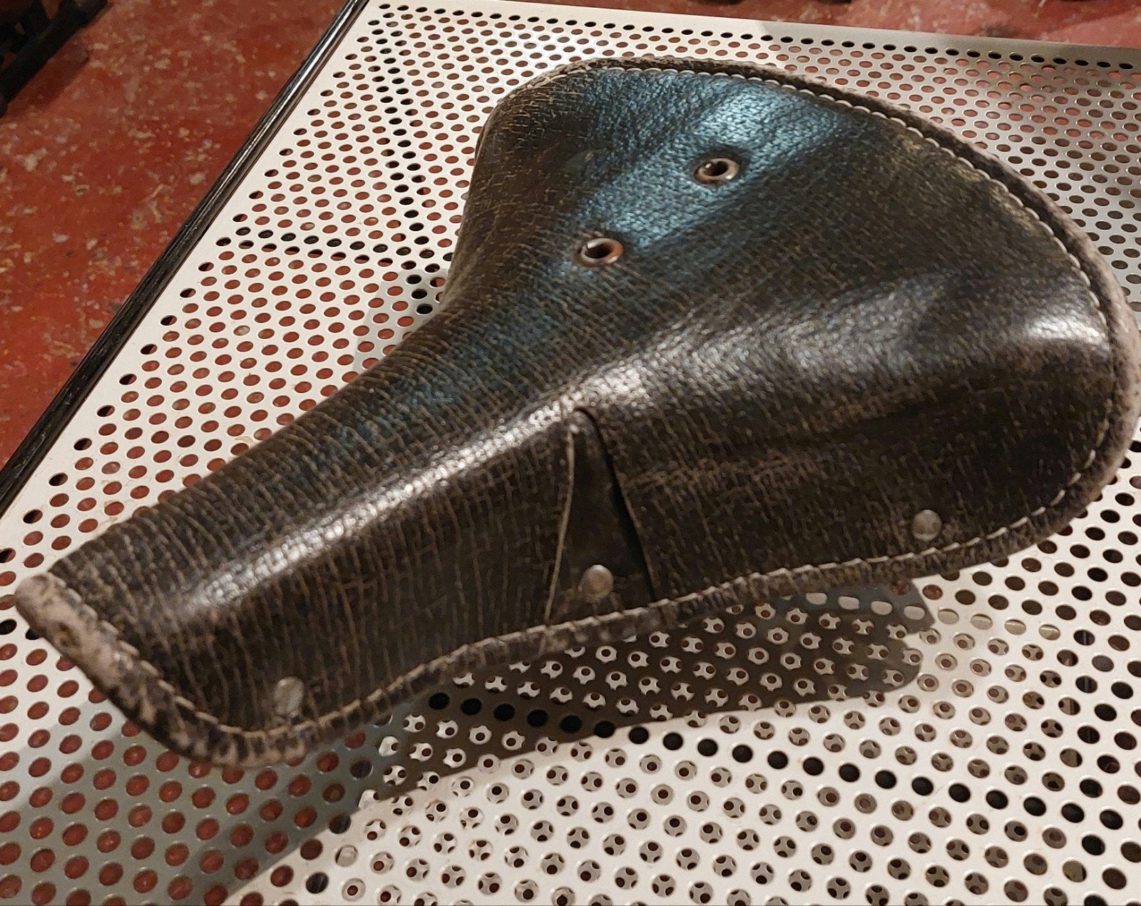 Vintage leren fietszadel met vering, Gebruikt, Leer, Ophalen of Verzenden, Stadsfiets