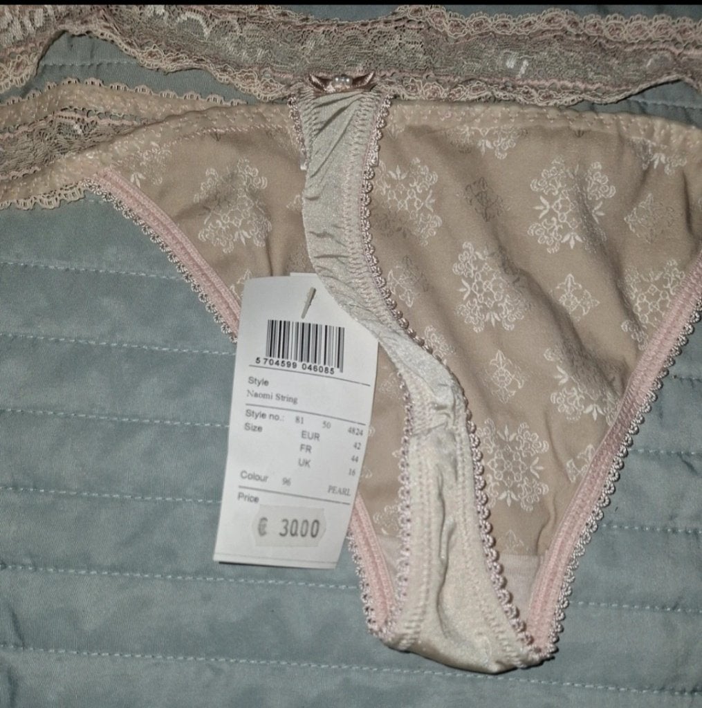 lingerie set 75f/42, Kleding | Dames, Femilet, Verzenden, Overige kleuren, BH