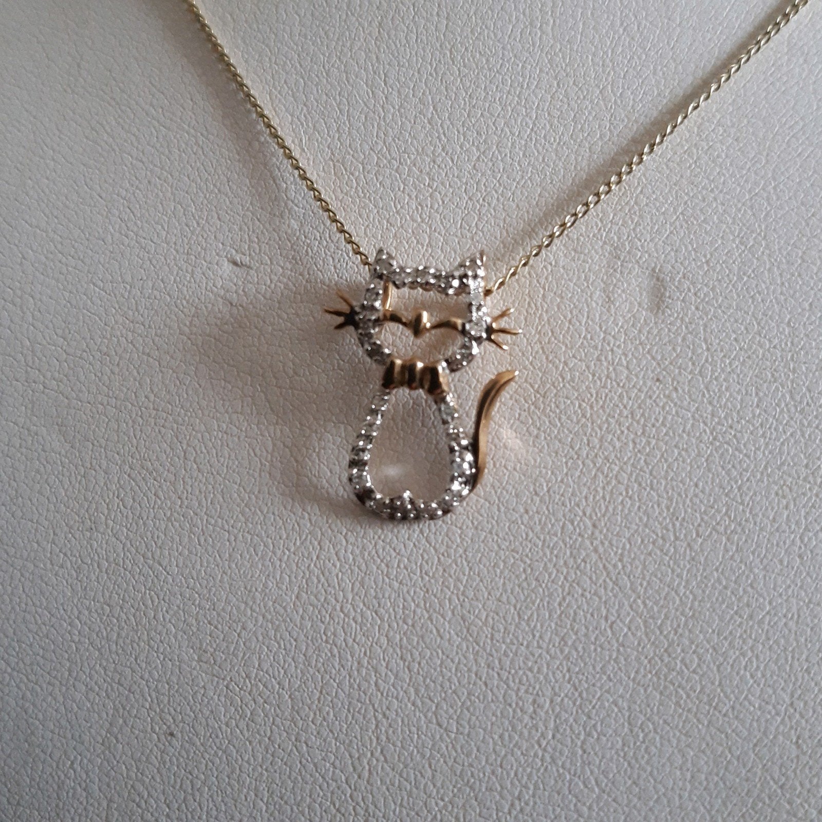 Gouden Kat Hanger met Diamanten - Nieuwstaat, Sieraden, Tassen en Uiterlijk, Verzenden, Nieuw, Met edelsteen, Goud