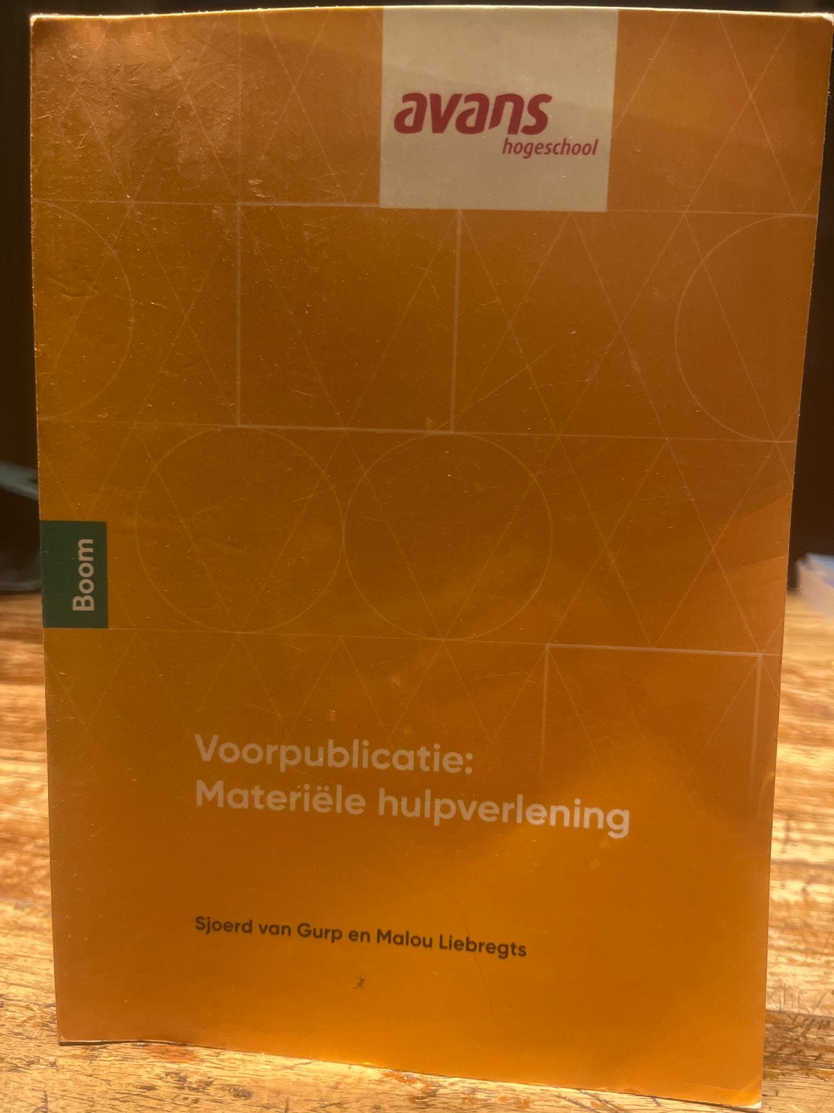 Voorpublicatie: Materiële hulpverlening - Avans Hogeschool, Ophalen of Verzenden, Gamma, Zo goed als nieuw, HBO