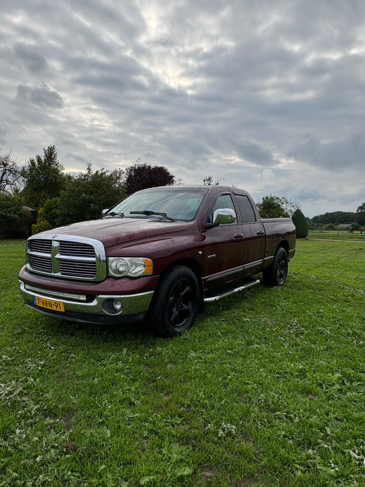 Te koop Dodge ram 1500 v8 magnum 4,7 L 2002, Auto's, Automaat, 238 pk, Apple Carplay, Bedrijf
