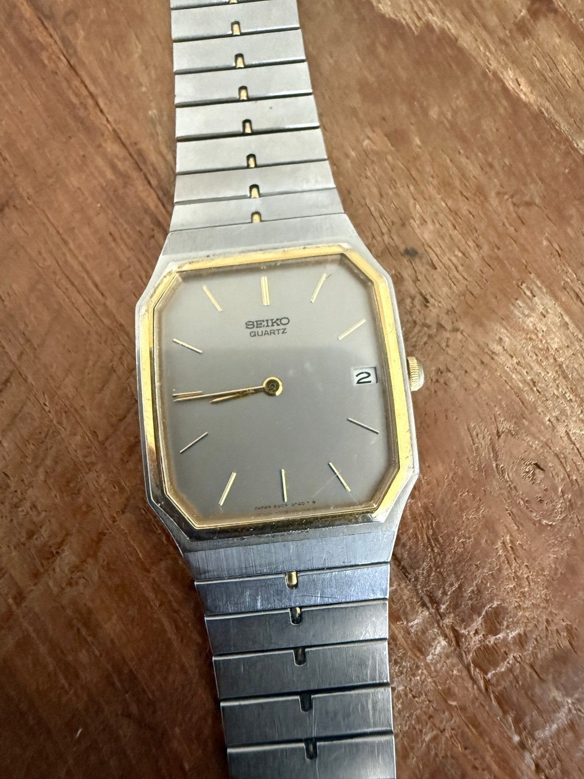 Vintage Seiko Quartz horloge - Staal met gouden accenten, Sieraden, Tassen en Uiterlijk, Seiko, Gebruikt, Staal, Polshorloge