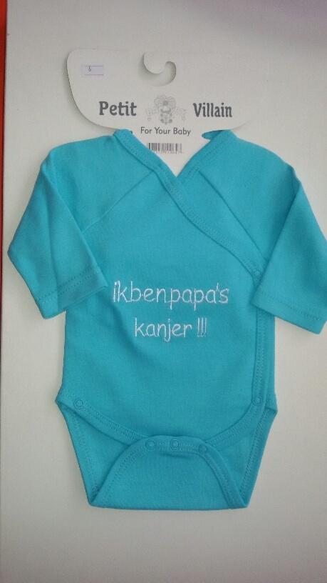 Rompertje met leuke tekst, Petit Villain voor 5.99 euro, Kinderen en Baby's, Babykleding | Maat 56, Overige typen, Petit Villain