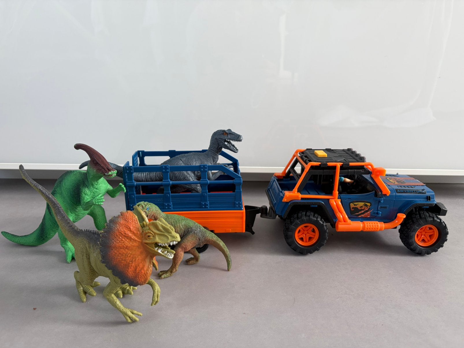 Dickie Toys dino jeep met aanhangwagen, Ophalen, Zo goed als nieuw