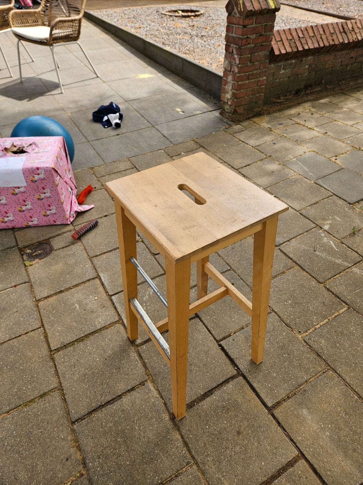 Houten krukje - ideaal voor bar of als bijzettafel, Ophalen