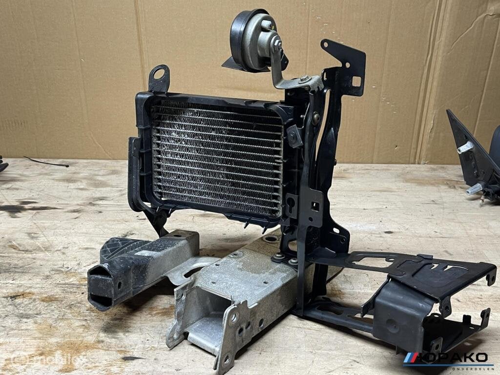 Oliekoeler (motor) + stuk bumperbalk F3x BMW 1721761836003, Gebruikt, Einsteinlaan 5 rijswijk, Bmw, Ophalen of Verzenden