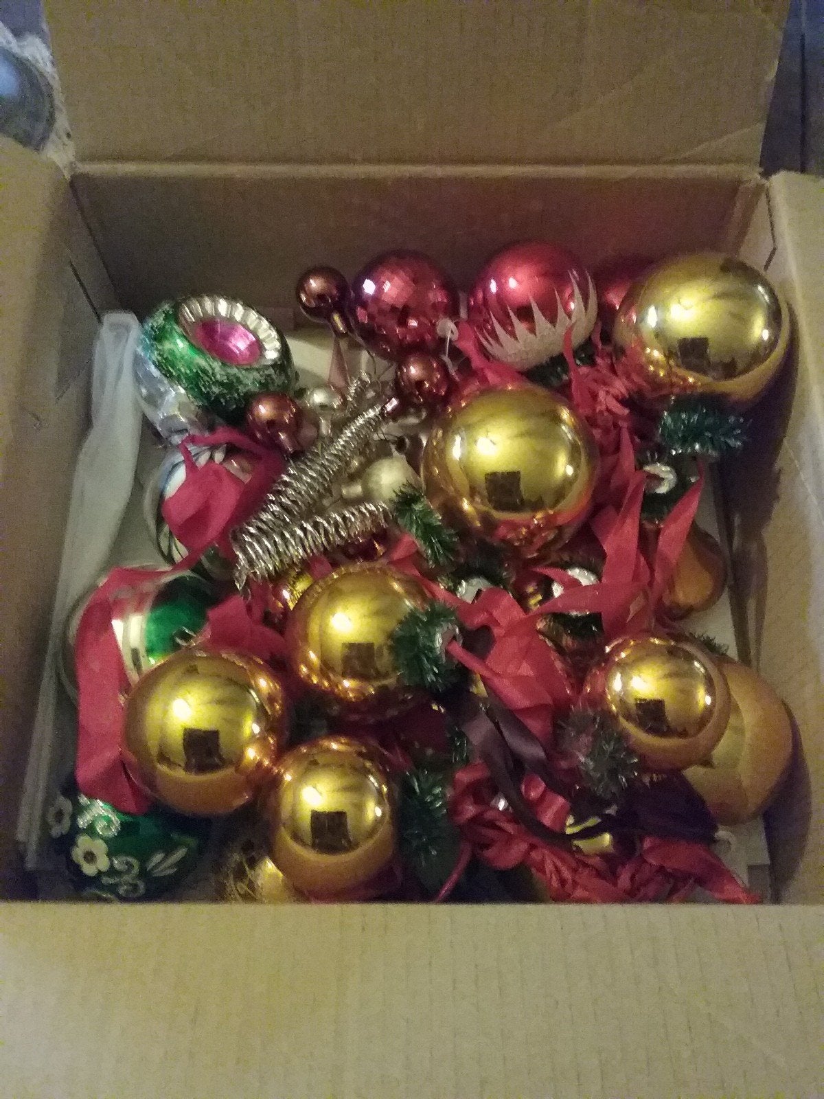 HEEL VEEL KERSTVERSIERING  VAN ALLES WAT, Ophalen